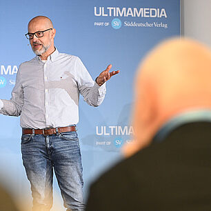 Markus Rettstatt as a speaker on the Stage at Automotive Software Strategies 2026 in Munich
