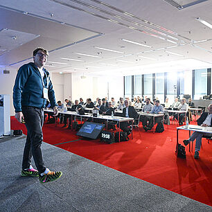Frédéric Ameye, Renesas as a speaker on the stage of Automotive Software Strategies Conference with a view to the participants
